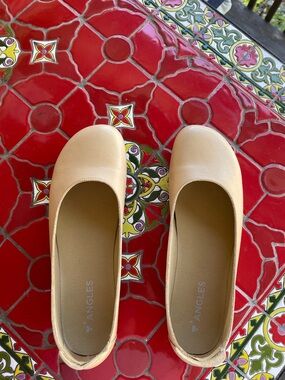 ANGLES CZECH LEATHER BAREFOOT SHOES